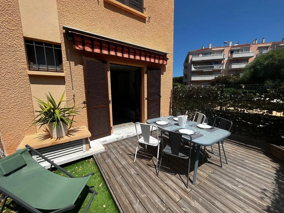 Joli Studio Ensolleille Cavalaire-sur-Mer