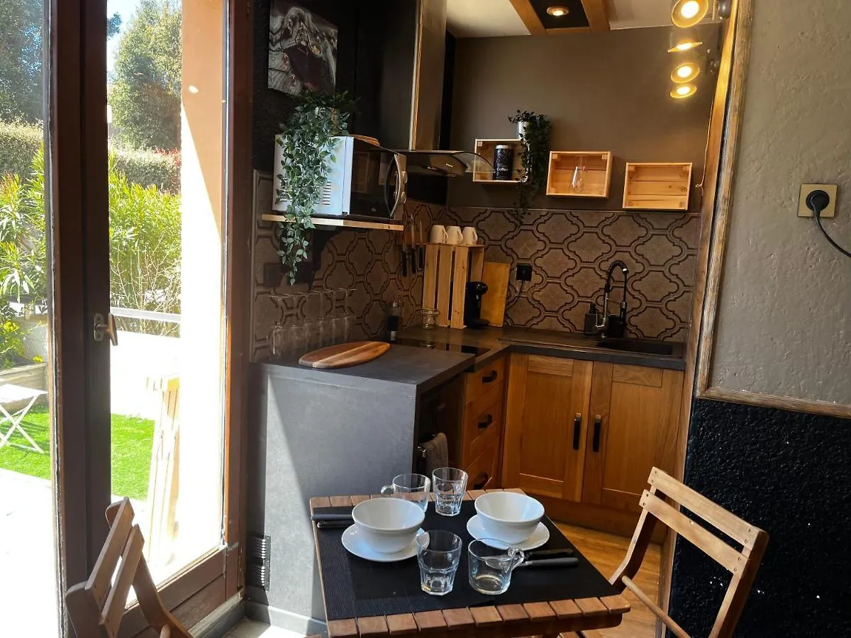Joli Studio Ensolleille Cavalaire-sur-Mer Apartment