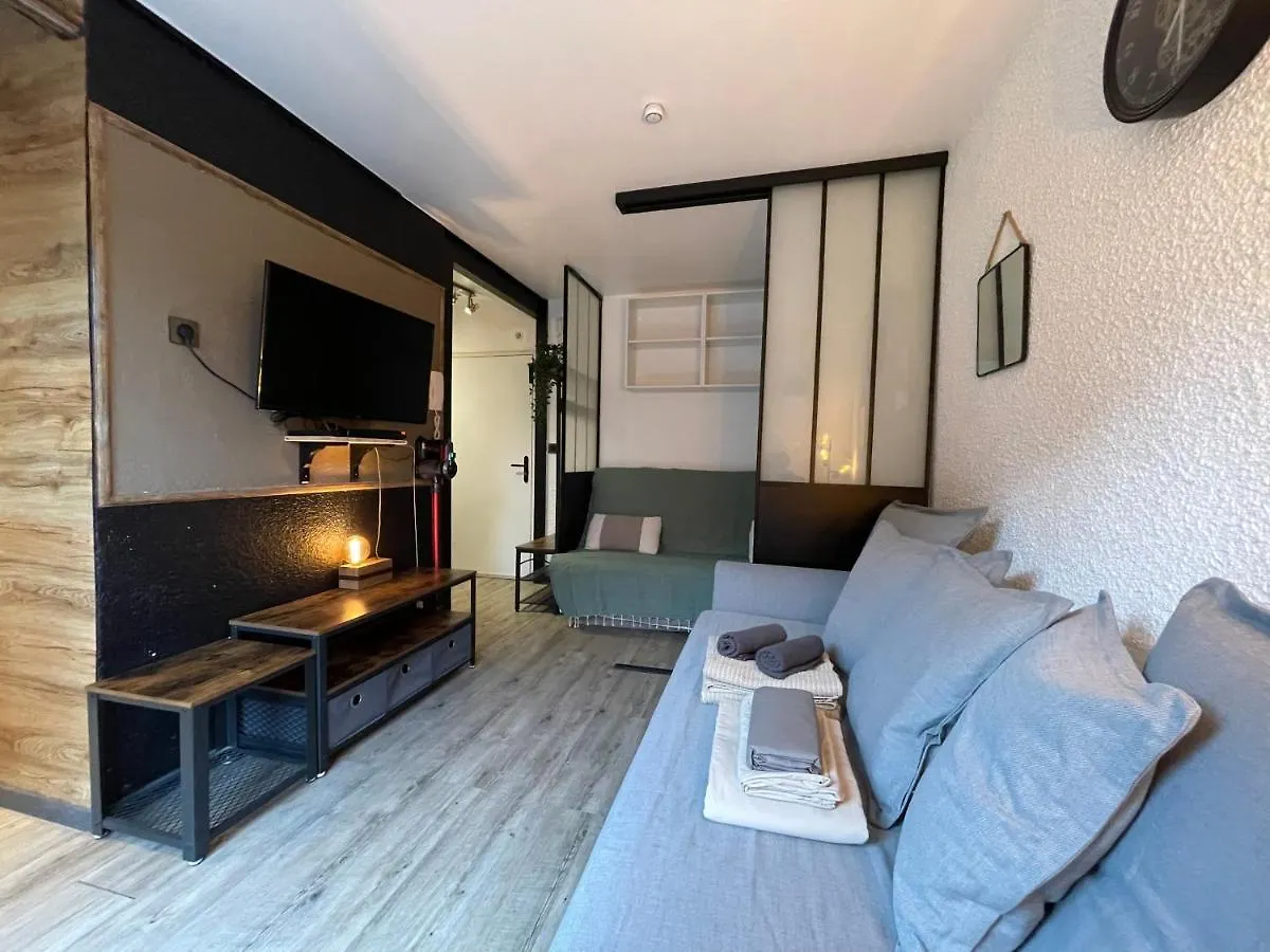 Joli Studio Ensolleille Cavalaire-sur-Mer Apartment